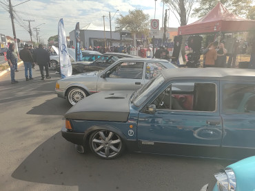 Foto 112: 3º Encontro de Carros Antigos e Motociclistas reúne centenas de expositores em Quatá