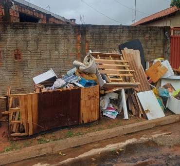 Foto 57: Prefeitura de Quatá realiza mais um arrastão contra a Dengue e Escorpião