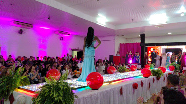 Foto 192: Candidata de Quatá vence Concurso Miss Terceira Idade Regional 2025