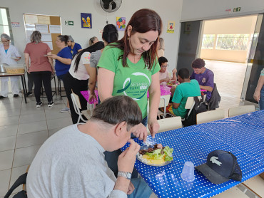 Foto 110: Churrasco marca as comemorações alusivas ao Dia das Crianças