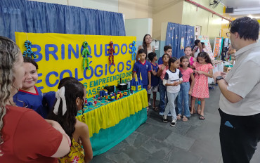 Foto 69: Programa do Sebrae incentiva alunos a serem Jovens Empreendedores