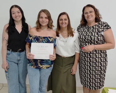 Foto 67: Entrega de certificados marca encerramento de cursos profissionalizantes em Quatá