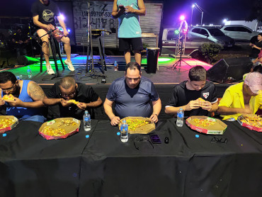 Foto 74: Quatá realiza 1º Concurso: quem Come Mais Pizza e Concurso Arte na Caixa