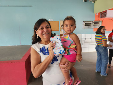 Foto 124: Volta às Aulas em Quatá: Alunos recebem Kit Escolar e Mimo especial