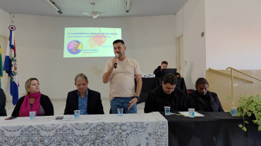 Foto 33: 6ª Conferência Municipal de Saúde reúne comunidade para discutir propostas sobre o SUS em Quatá