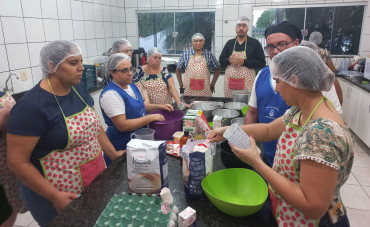 Foto 22: Delícias de Natal: Curso de Panetone e Bolachinhas Natalinas