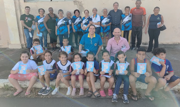 Foto 86: Alunos e usuários recebem orientações sobre prevenção e controle do diabetes 