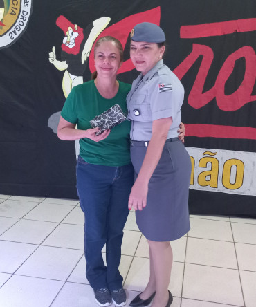 Foto 226: Alunos dos 5º anos de Escolas Municipais recebem certificado do Proerd