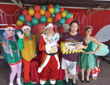 Foto 107: Especial de Natal: entrega de brinquedos