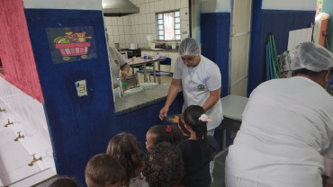 Foto 57: Volta às Aulas em Quatá: Alunos recebem Kit Escolar e Mimo especial