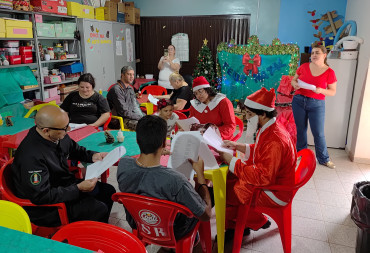 Foto 2: CAPS realiza confraternização de Natal