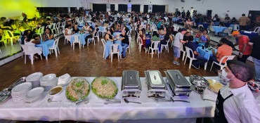 Foto 20: Funcionários Municipais de Quatá são homenageados com festa