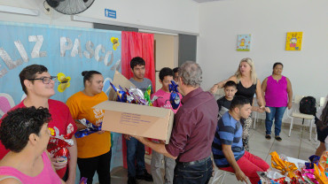 Foto 52: Entrega de Ovos de Páscoa 2025