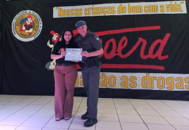 Foto 32: Alunos dos 5º anos de Escolas Municipais recebem certificado do Proerd