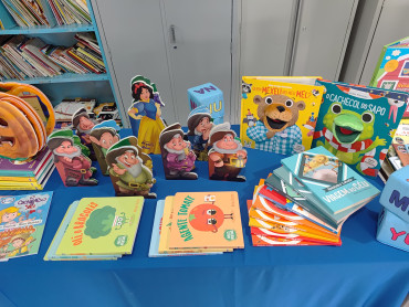 Foto 27: Entrega de Livros de Literatura