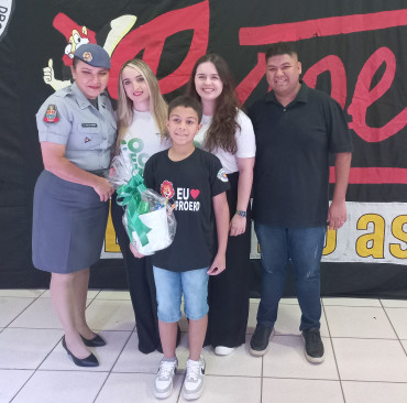 Foto 197: Alunos dos 5º anos de Escolas Municipais recebem certificado do Proerd