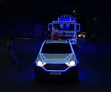 Foto 17: Natal de Luz da G10 Concreto leva carreata natalina às ruas de Quatá