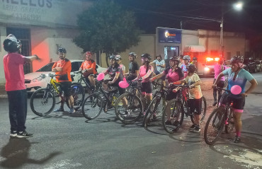 Foto 60: Caminhada e Passeio Ciclístico em prol do Outubro Rosa