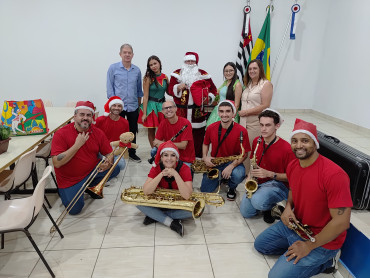 Foto 12: Natal Encantado das Fadas reúne programação cultural e ações de fim de ano em Quatá