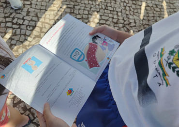 Foto 83: Alunos e usuários recebem orientações sobre prevenção e controle do diabetes 