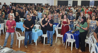 Foto 79: Funcionários Municipais de Quatá são homenageados com festa