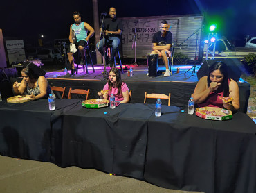 Foto 42: Quatá realiza 1º Concurso: quem Come Mais Pizza e Concurso Arte na Caixa