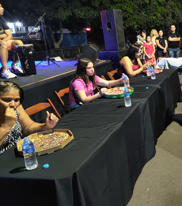 Foto 23: Quatá realiza 1º Concurso: quem Come Mais Pizza e Concurso Arte na Caixa