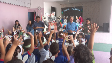 Foto 132: Entrega de Ovos de Páscoa 2025