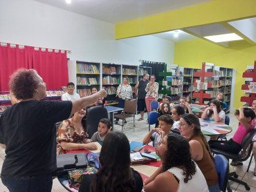 Foto 209: Quatá recebe Palco Móvel Emcena Brasil Edição Certame