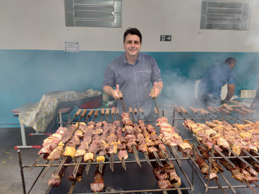 Foto 17: Churrasco marca as comemorações alusivas ao Dia das Crianças