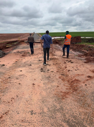 Foto 6: Fortes chuvas causam estragos na Zona Rural de Quatá