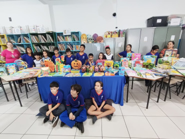 Foto 29: Entrega de Livros de Literatura