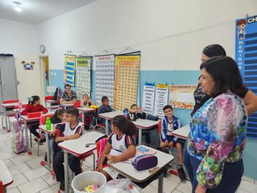 Foto 65: Volta às Aulas em Quatá: Alunos recebem Kit Escolar e Mimo especial