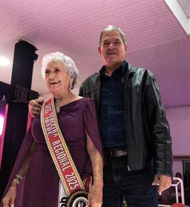 Foto 59: Candidata de Quatá vence Concurso Miss Terceira Idade Regional 2025