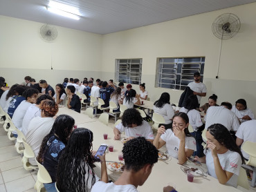 Foto 140: Churrasco marca as comemorações alusivas ao Dia das Crianças