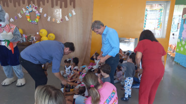 Foto 137: Entrega de Ovos de Páscoa 2025