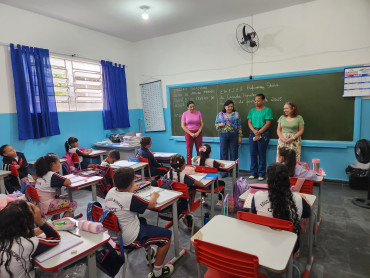Foto 69: Volta às Aulas em Quatá: Alunos recebem Kit Escolar e Mimo especial