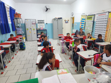Foto 67: Volta às Aulas em Quatá: Alunos recebem Kit Escolar e Mimo especial