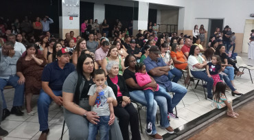 Foto 90: Alunos dos 5º anos de Escolas Municipais recebem certificado do Proerd