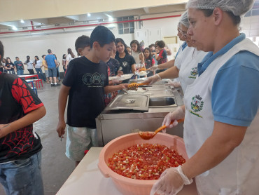 Foto 118: Churrasco marca as comemorações alusivas ao Dia das Crianças