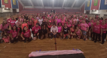 Foto 40: Aulão de Zumba e Ritmos: em especial ao Outubro Rosa!