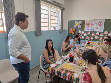 Foto 42: Professores da Rede Municipal recebem homenagem pelo Dia do Professor