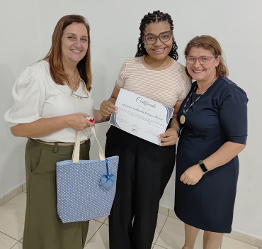 Foto 46: Entrega de certificados marca encerramento de cursos profissionalizantes em Quatá
