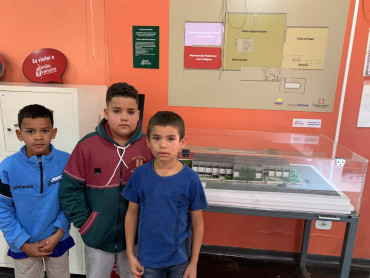 Foto 55: Alunos de Quatá visitam o Museu Índia Vanuíre em Tupã