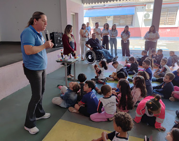 Foto 59: Alunos e usuários recebem orientações sobre prevenção e controle do diabetes 