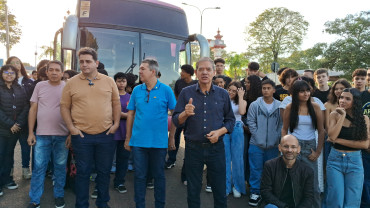 Foto 9: Diversão e Cultura: Alunos da Etec de Quatá vão ao Cinema do Prudenshopping