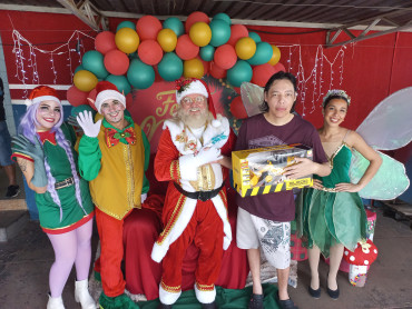 Foto 108: Especial de Natal: entrega de brinquedos