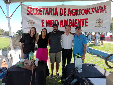 Foto 169: Festa do Trabalhador reúne centenas de pessoas