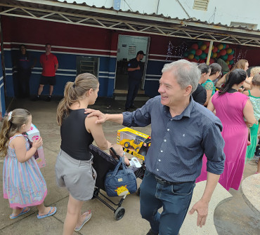 Foto 136: Especial de Natal: entrega de brinquedos