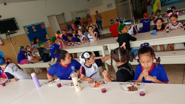 Foto 240: Churrasco marca as comemorações alusivas ao Dia das Crianças